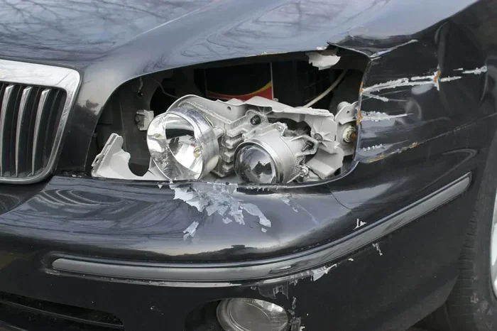 Can I Drive My Car With One Headlight Out On The Road