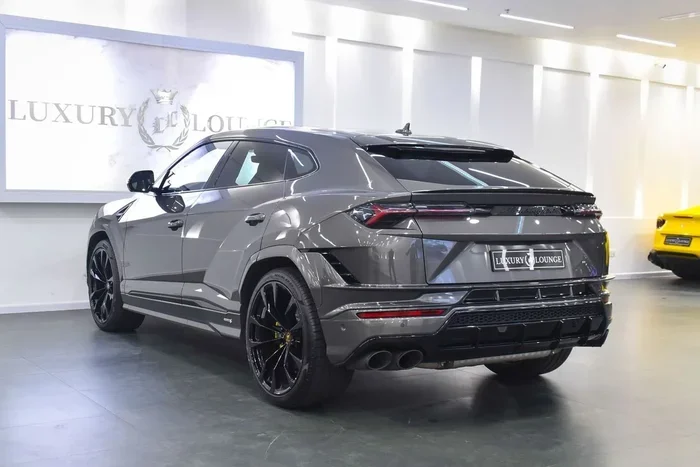 The Best 4 Seater Luxury Cars for Comfort and Style
